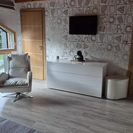 Compagnie Des De Luxe